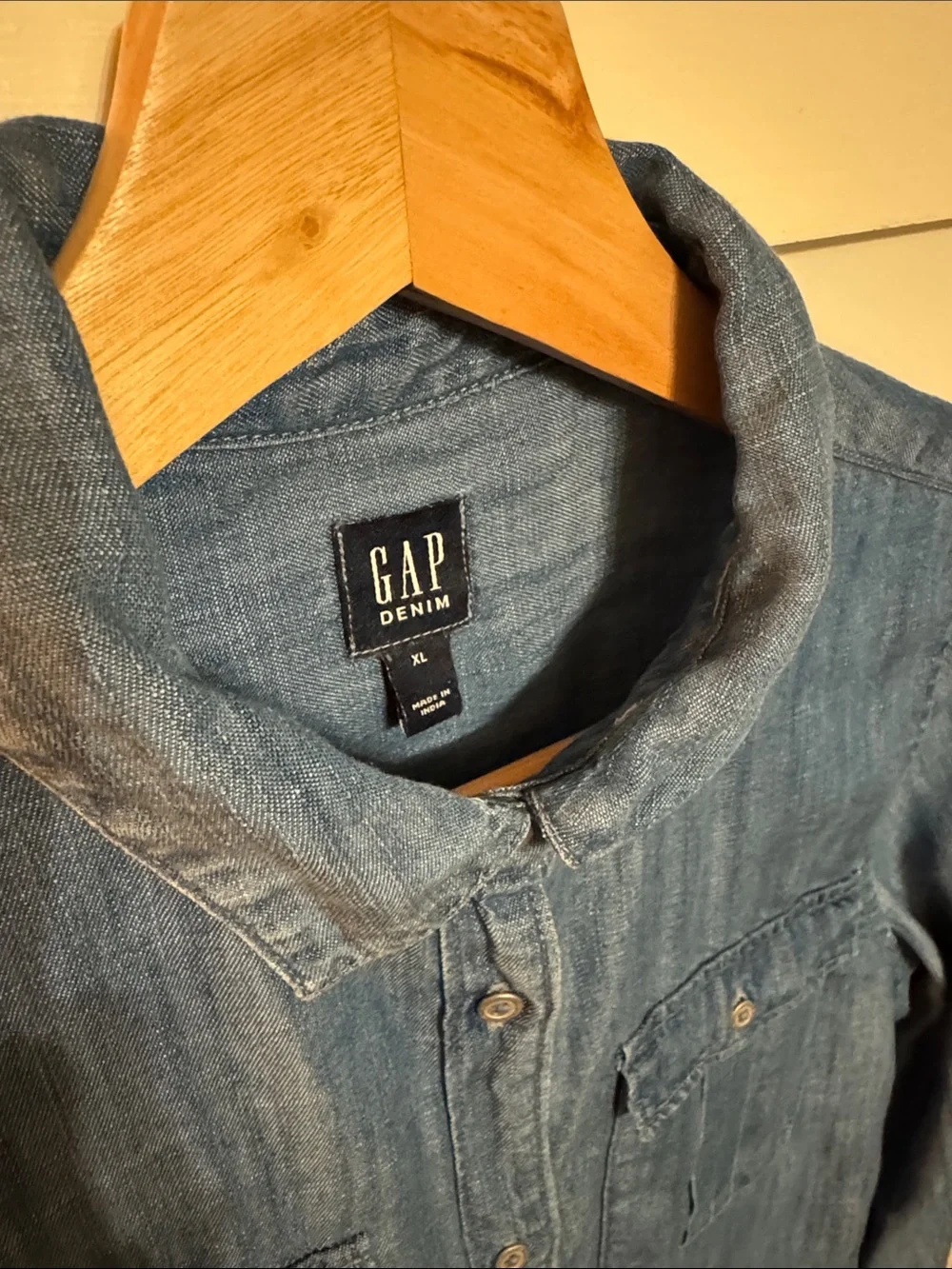 GAP Denim Girls XL 12-13 Chambray Shirt Light Blue Button Down 2 Pocket
